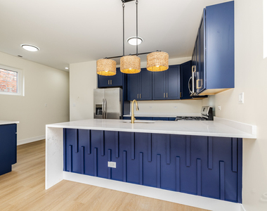 1548 S Sawyer Street - Photo Thumbnail 2