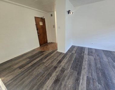 6161 N Hoyne Avenue - Photo Thumbnail 7
