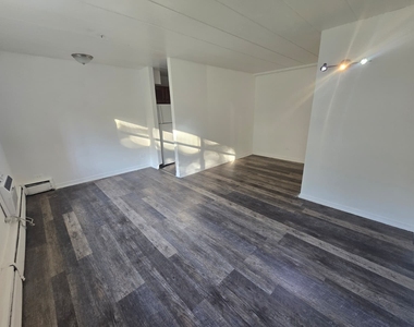 6161 N Hoyne Avenue - Photo Thumbnail 4
