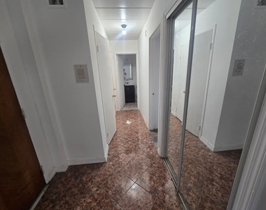 6161 N Hoyne Avenue - Photo Thumbnail 8