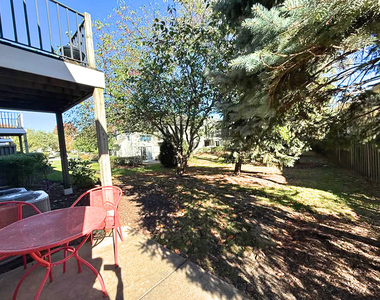 949 Charlela Lane - Photo Thumbnail 18