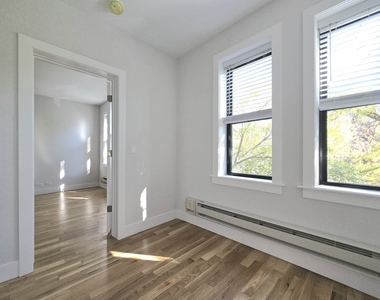 4236 N Kenmore Avenue - Photo Thumbnail 7