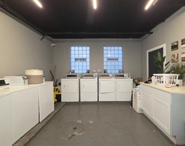 4236 N Kenmore Avenue - Photo Thumbnail 11