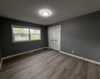 17700 Grandview Drive - Photo Thumbnail 9