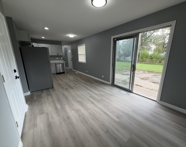 17700 Grandview Drive - Photo Thumbnail 2