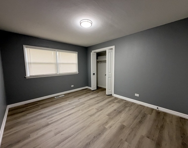 17700 Grandview Drive - Photo Thumbnail 7