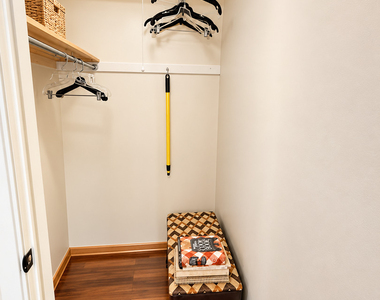 5218 N Delphia Avenue - Photo Thumbnail 14