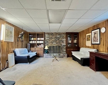 2851 Club Drive - Photo Thumbnail 2