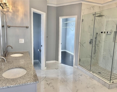 240 Creekside Park Drive - Photo Thumbnail 15