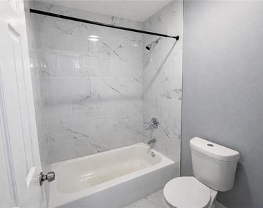 240 Creekside Park Drive - Photo Thumbnail 21