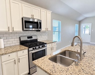 29202 Dunns Creek Court - Photo Thumbnail 7