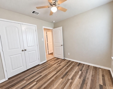29202 Dunns Creek Court - Photo Thumbnail 19