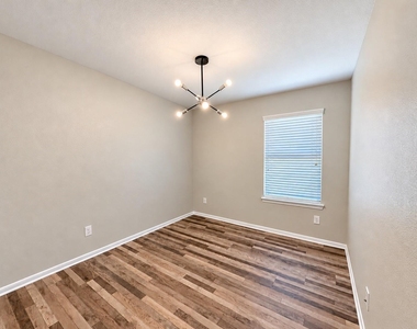 29202 Dunns Creek Court - Photo Thumbnail 17