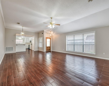 206 Live Oak Lane - Photo Thumbnail 27