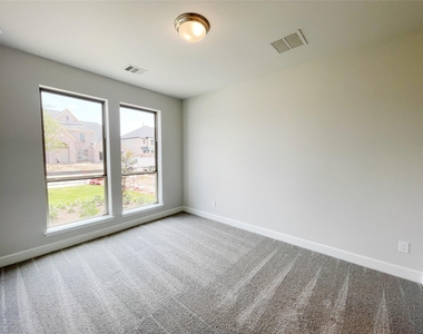 29814 Longleaf Grove Ln - Photo Thumbnail 11