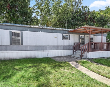 2222 N Austin Avenue - Photo Thumbnail 1