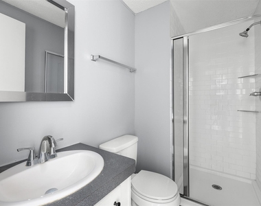 2222 N Austin Avenue - Photo Thumbnail 13