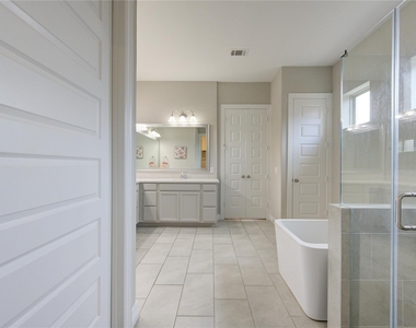 10610 Hazel Hills Drive - Photo Thumbnail 43