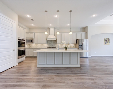 10610 Hazel Hills Drive - Photo Thumbnail 32