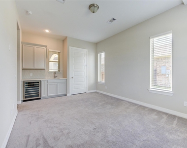 10610 Hazel Hills Drive - Photo Thumbnail 8