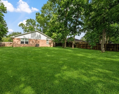 157 Hillside Drive - Photo Thumbnail 4