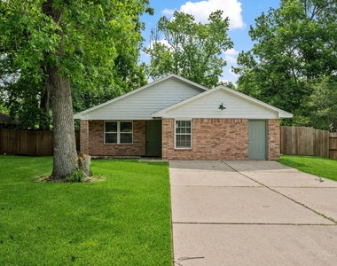 157 Hillside Drive - Photo Thumbnail 2