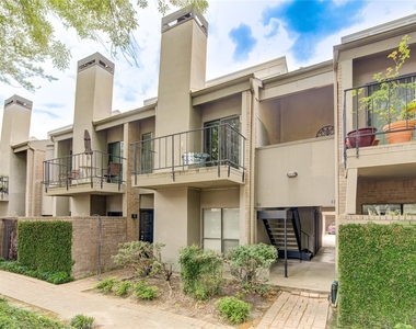 10811 Richmond Avenue - Photo Thumbnail 4