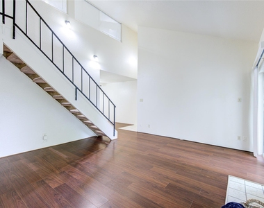 10811 Richmond Avenue - Photo Thumbnail 35