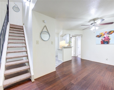 10811 Richmond Avenue - Photo Thumbnail 27