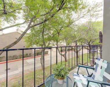 10811 Richmond Avenue - Photo Thumbnail 13