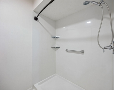 5813 Guadalupe Drive - Photo Thumbnail 8