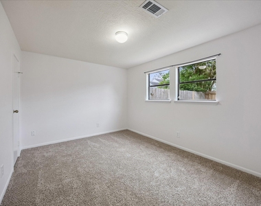 5813 Guadalupe Drive - Photo Thumbnail 9
