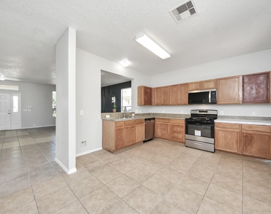 18719 S Lyford Drive - Photo Thumbnail 4
