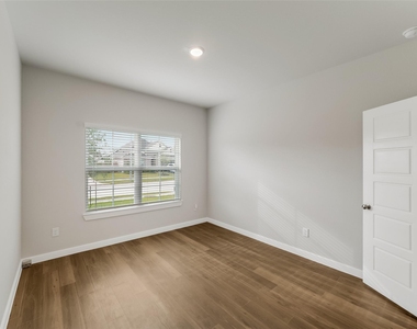 8634 Jetty Glen Drive - Photo Thumbnail 7