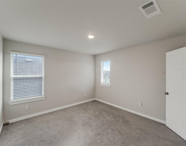 8634 Jetty Glen Drive - Photo Thumbnail 30