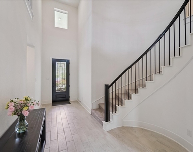 5134 Albany Shores Lane - Photo Thumbnail 8
