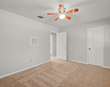 15702 Wandering Trail - Photo Thumbnail 25
