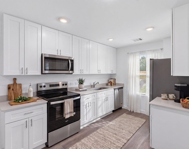 10816 N Baron Village Drive - Photo Thumbnail 7