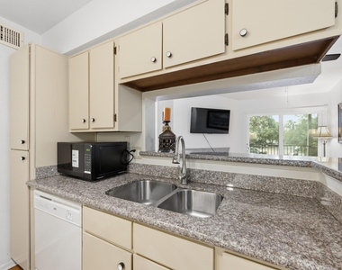 18800 Egret Bay Boulevard - Photo Thumbnail 10
