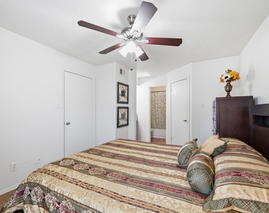 18800 Egret Bay Boulevard - Photo Thumbnail 17