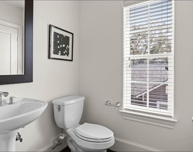 612 E 20th Street - Photo Thumbnail 25