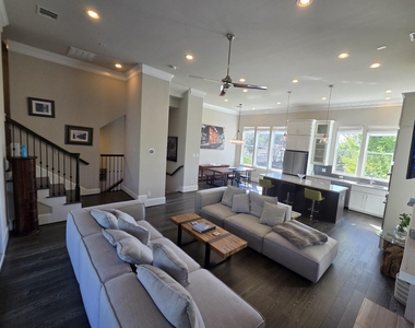 612 E 20th Street - Photo Thumbnail 3