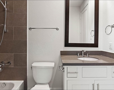 612 E 20th Street - Photo Thumbnail 24