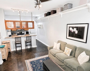1602 Elgin Street - Photo Thumbnail 3