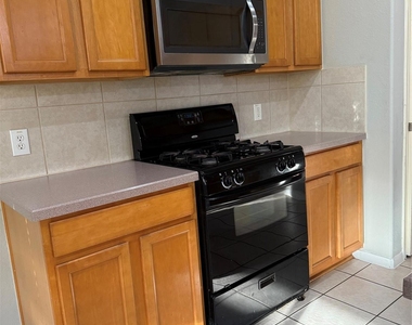 3612 Burwood Court - Photo Thumbnail 11