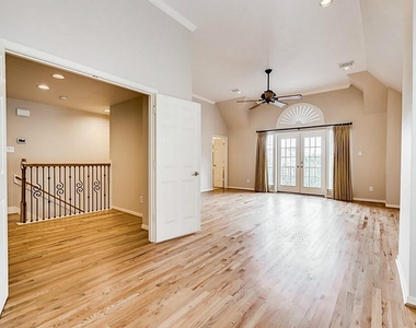 5420 Venice Street - Photo Thumbnail 21