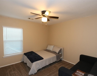 25614 Canyon Sands Lane - Photo Thumbnail 18