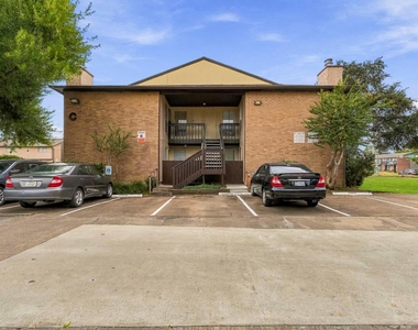 1500 Bay Area Boulevard - Photo Thumbnail 19