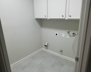 9726 Railton Street - Photo Thumbnail 12