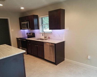 9726 Railton Street - Photo Thumbnail 4